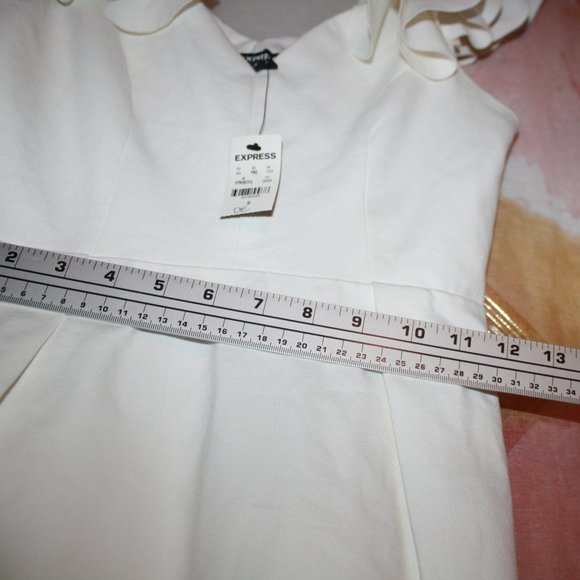 Express White Sheath Dress Ruffled Sleeveless V Neck NWT 🌵Small - Picture 5 of 9